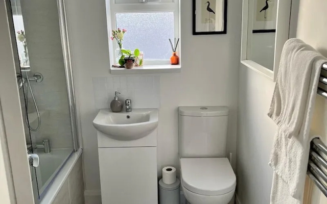 Cosy 2-bed House Close to Belfast City Centre