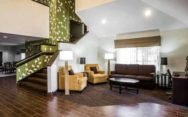 Days Inn by Wyndham McDonough