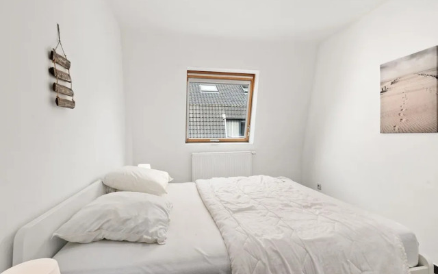 Beautiful Duplex Near Shopping Street