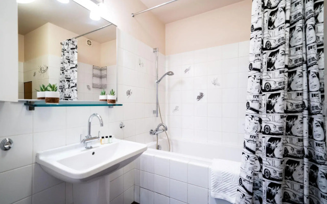 InnDays Apartments  на улице Кораблестроителей 30