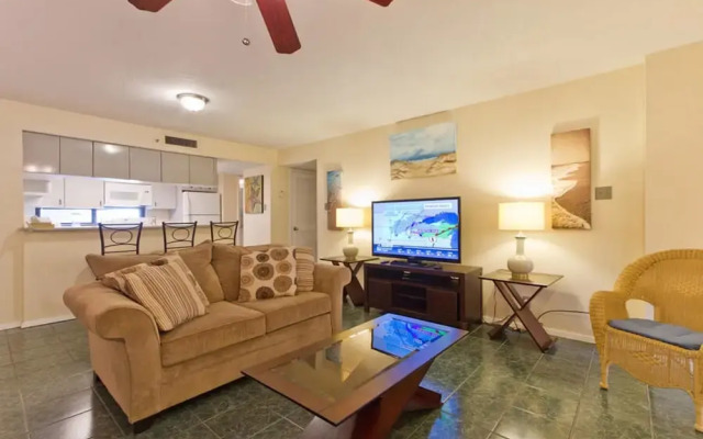 Saida Royale Condominium 9068-69