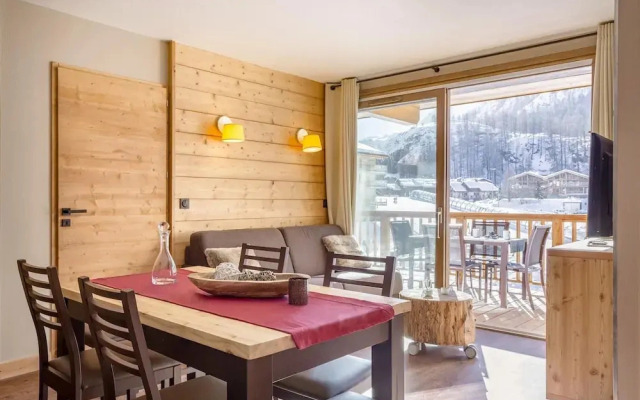 Charming Apartment With Pool in Tignes