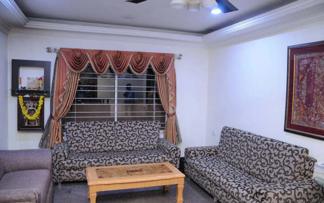 Maple Suites