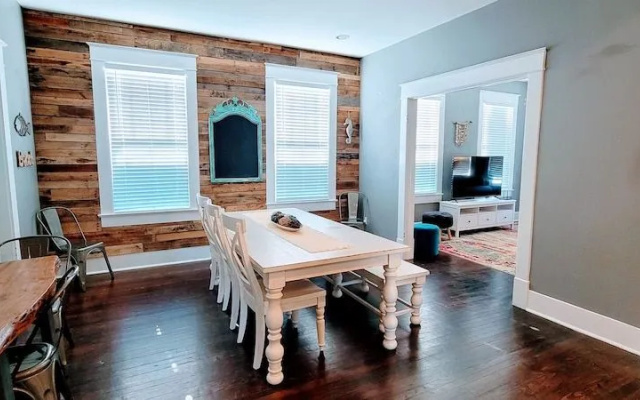 Seaglass 4 Bedroom Home by Redawning