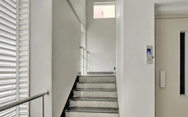 Eesha Ncore Rooms by Oyo