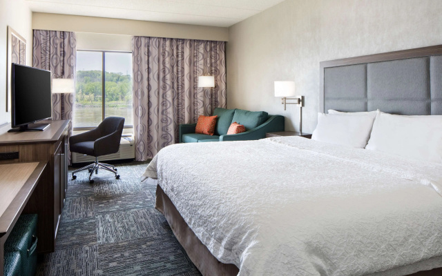 Hampton Inn Council Bluffs