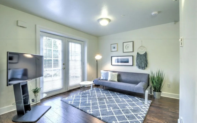 Capitol Hill Apartments