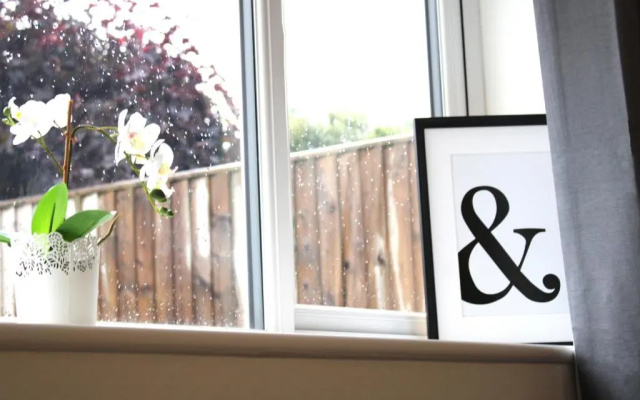 Low Cost, 4 Bed with Parking & Large Garden 08