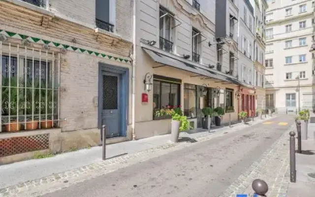 Spacious flat for 4 - Eiffel Tower