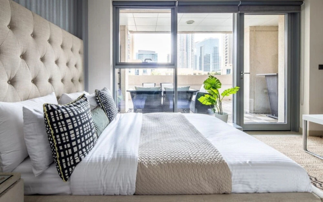 Spacious + Functional Studio Apt in Downtown Dubai