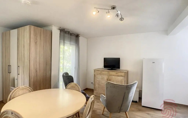 Appartement Lamalou-les-Bains, 1 pièce, 2 personnes - FR-1-451-46