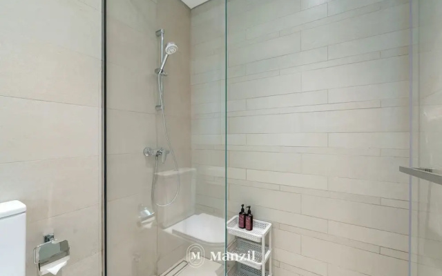 1BR Apt Near Downtown with Skyline Views