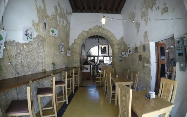 Amatle Cafe Organico & Hostel