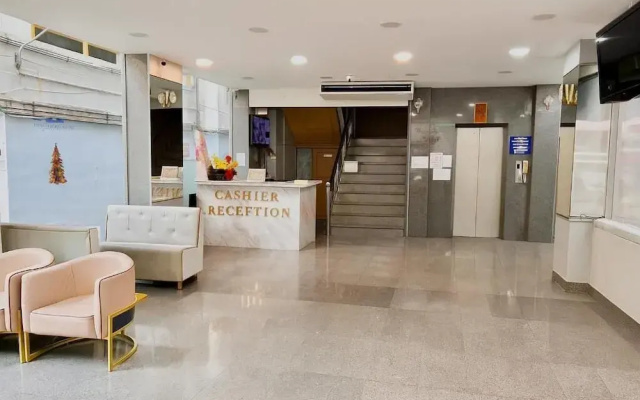 ABCYQ Hotel