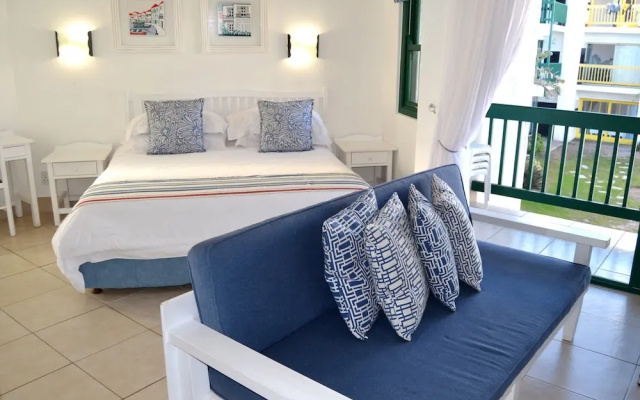 Club Mykonos Athenian Cascades