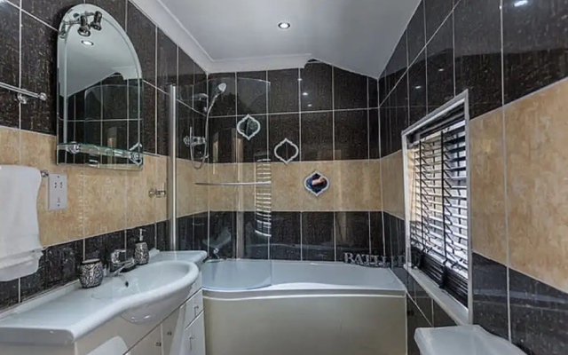 Mulgrave Road Apartment