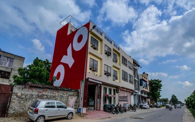 OYO 17250 Hotel Ganesham вид на фасад