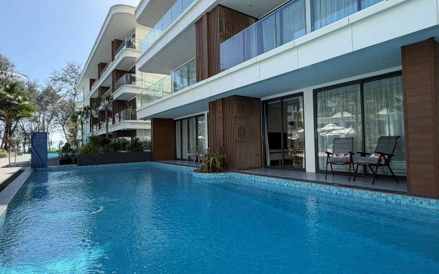 Апартаменты The Sunshine Beach King Suit Pool terrace