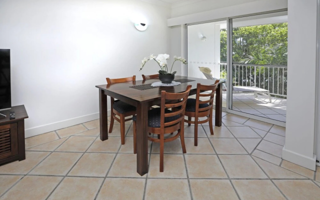 Oceanfront Breeze with Ultimate Beach Views 5