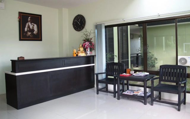 Koh Loi Hotel