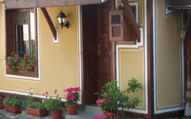 Guest House Yanko Kehaya