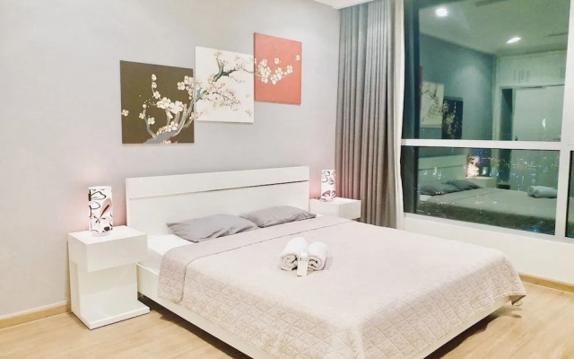 Ambassador Apartment - Vinhomes Central
