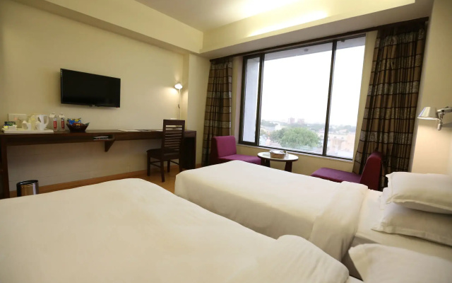 Silver Cloud Hotel & Banquets Ahmedabad