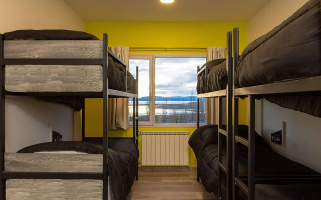Titán Hostel