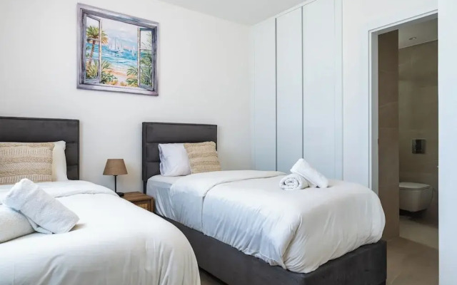 Jas Living Apts & Balconies in Larnaca