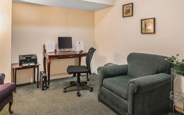 Quality Inn & Suites Albany Airport