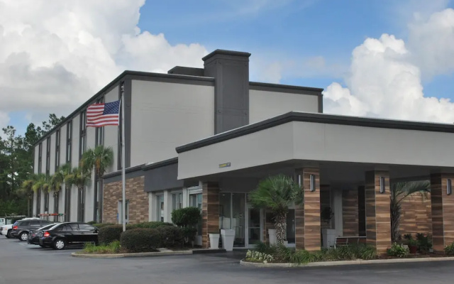 Holiday Inn Express Charleston-Summerville