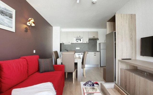 Chalet in Paradiski With Spa & Pool Access