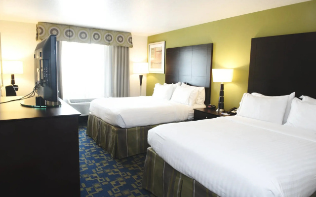 Holiday Inn Express and Suites Urbandale by IHG