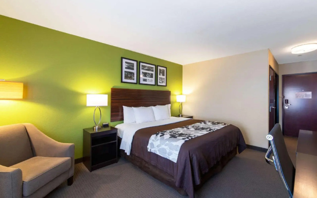 Sleep Inn & Suites Near Fort Cavazos