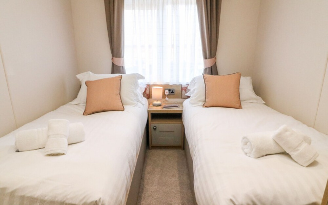 Curlew Lodge