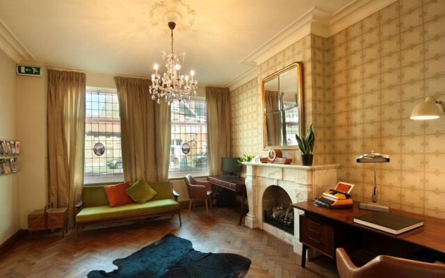 Отель Central Bruges B&B комната для гостей
