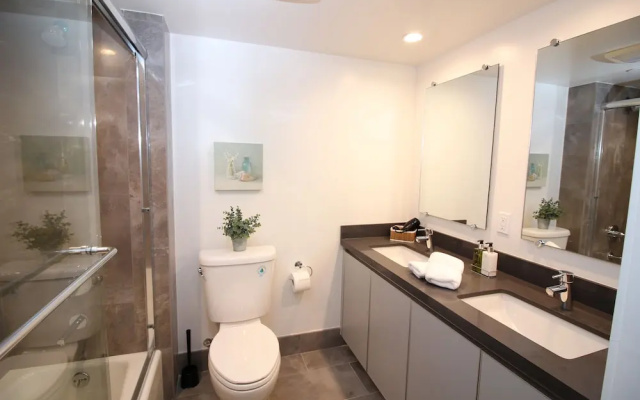 LA Luxury Suites Free Parking 2BD2BA