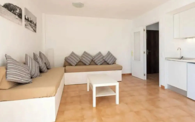 Neighbours Beach Apartments