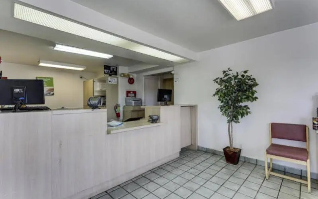 Rodeway Inn and Suites Lake Charles