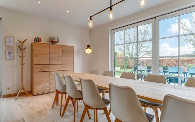 Luxury Holiday Home With Sauna and Jacuzzi in Heers