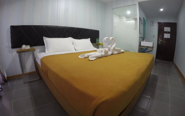 All Seasons Hotel