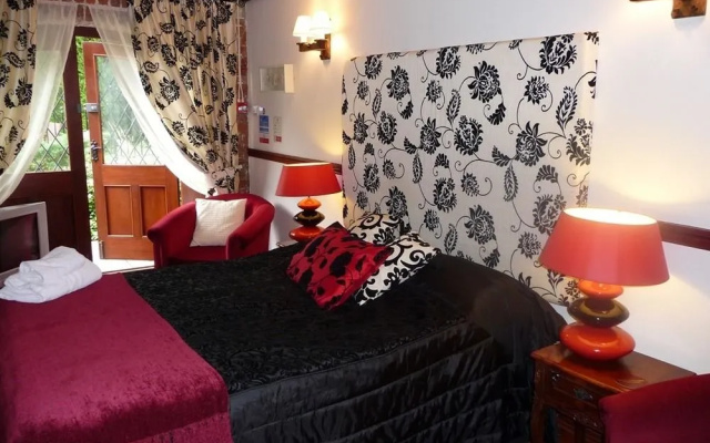 Walnut Tree Hotel