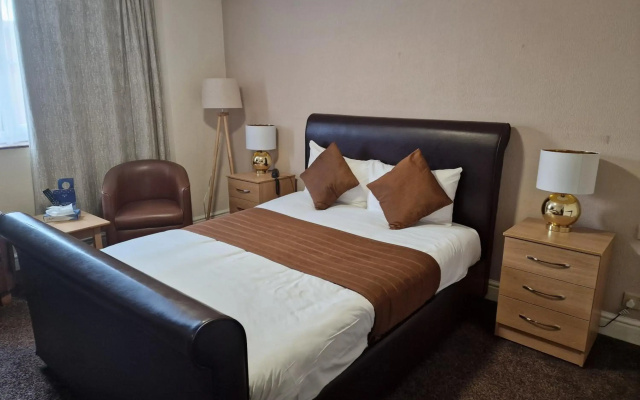 Royal Court Hotel
