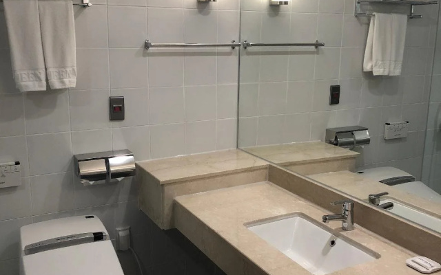 Queen Vell Hotel