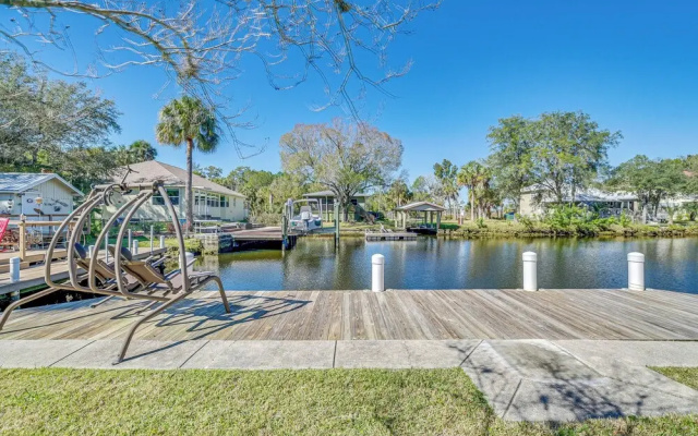 Riverfront Home With Private Dock, Fire Pit!