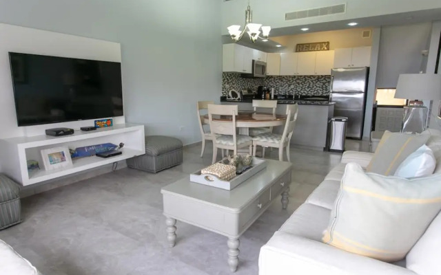 Spectacular Beach View 3-bedroom Villa Bv179