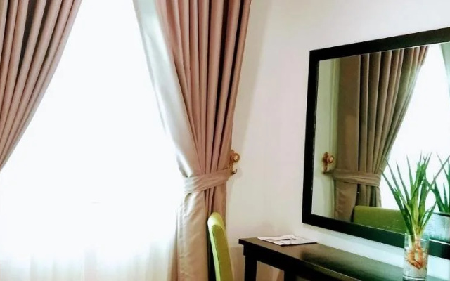Top Star Hotel Oton