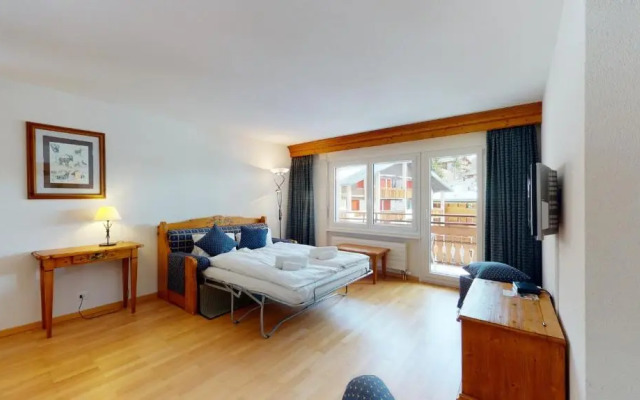 Gonenstein Residence in Leukerbad, entire apartment/studio with balcony