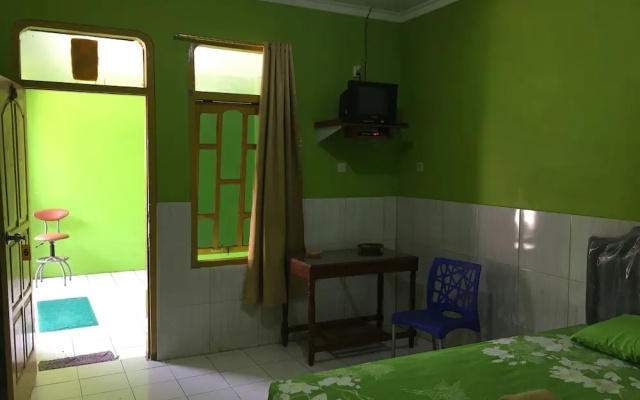 Hotel Trias Parangtritis