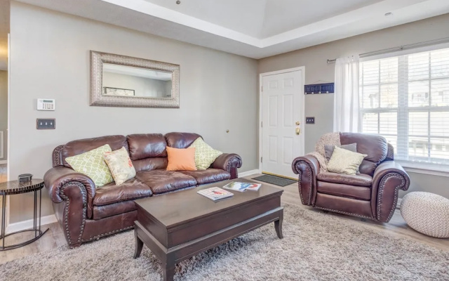 720 Veneta View Home
